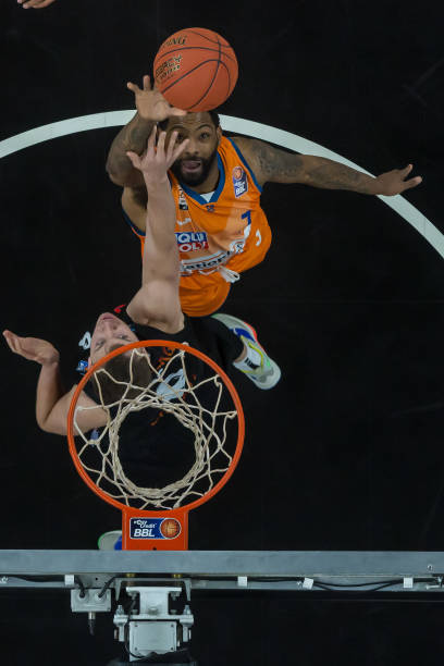 中展现出了 中展现出了